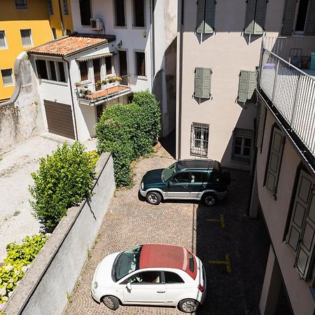 Double Private Parking, 2 Bedrooms & 2 Bathrooms - Elegant Apartment In Old Town Udine Exterior foto